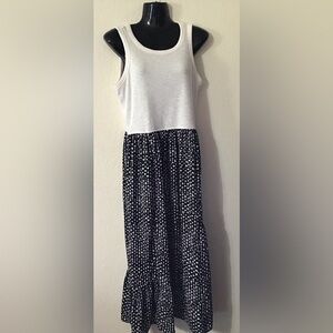 Designing women dress. Vera Wang. Size S